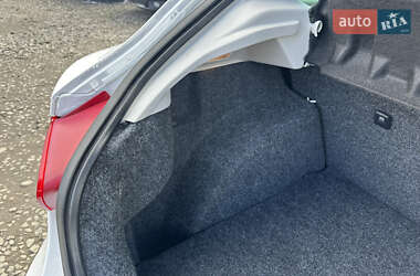 Хэтчбек SEAT Ibiza 2011 в 