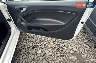 Хэтчбек SEAT Ibiza 2011 в 