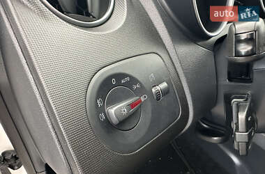 Хэтчбек SEAT Ibiza 2011 в 