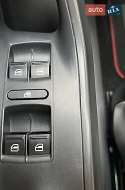 Хэтчбек SEAT Ibiza 2010 в 