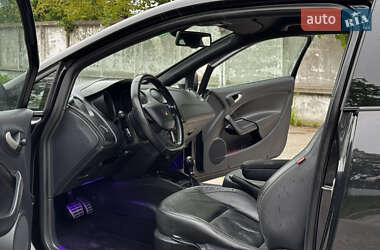 Хэтчбек SEAT Ibiza 2012 в 