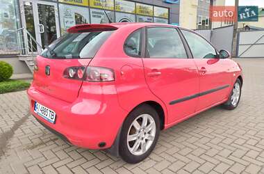 Хетчбек SEAT Ibiza 2006 в 