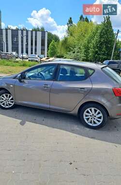 Хэтчбек SEAT Ibiza 2015 в Львове