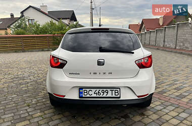 Хэтчбек SEAT Ibiza 2010 в 
