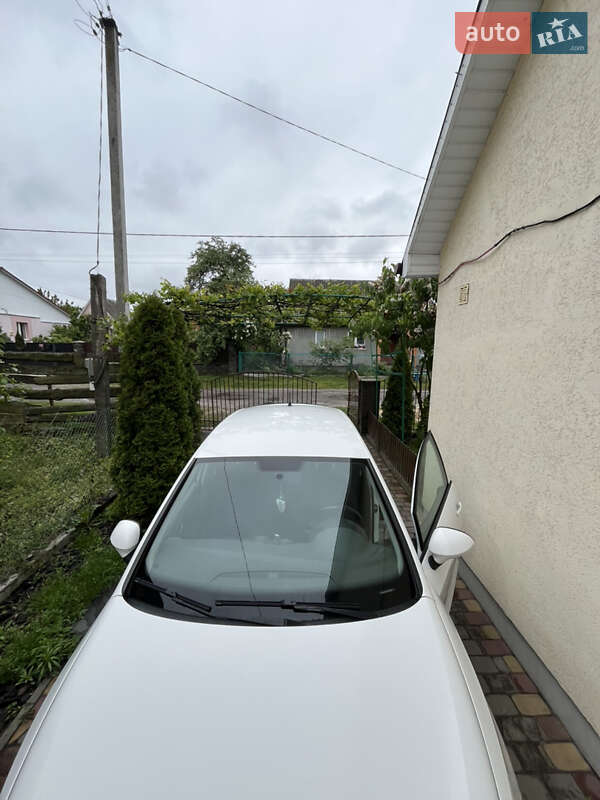 Хетчбек SEAT Ibiza 2011 в Луцьку