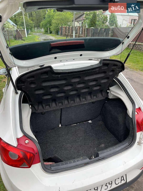 Хетчбек SEAT Ibiza 2011 в Луцьку