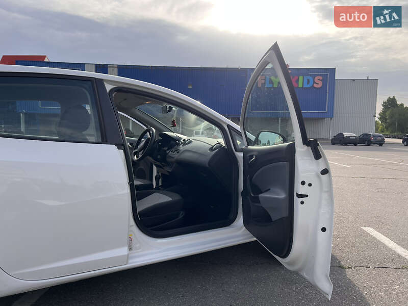 Хэтчбек SEAT Ibiza 2013 в Кременчуге фото 12 Хэтчбек SEAT Ibiza 2013 в Кременчуге