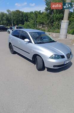 Хэтчбек SEAT Ibiza 2003 в Днепре