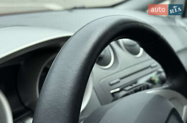 Хэтчбек SEAT Ibiza 2011 в 