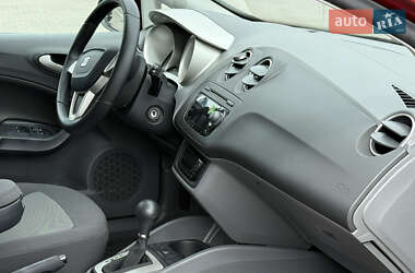 Хэтчбек SEAT Ibiza 2011 в 