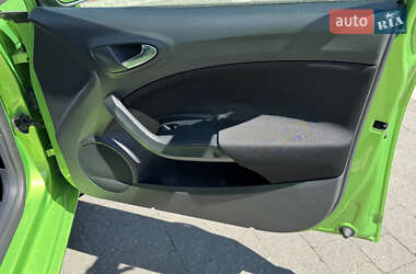 Хэтчбек SEAT Ibiza 2012 в 