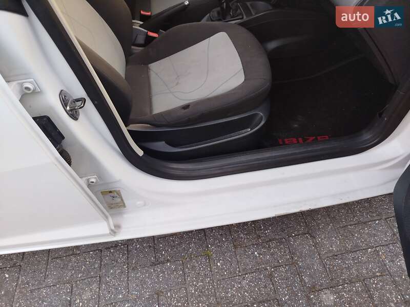 Хэтчбек SEAT Ibiza 2013 в Нежине