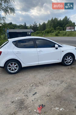 Хэтчбек SEAT Ibiza 2011 в 
