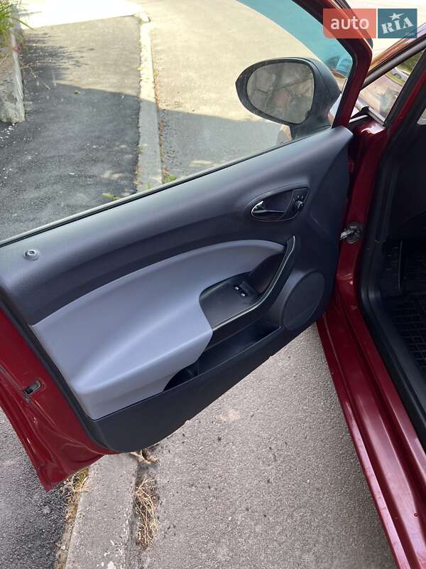 Хетчбек SEAT Ibiza 2013 в Львові