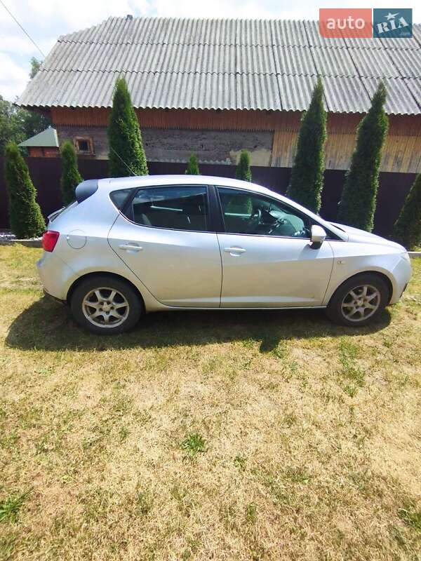 Хетчбек SEAT Ibiza 2011 в Івано-Франківську