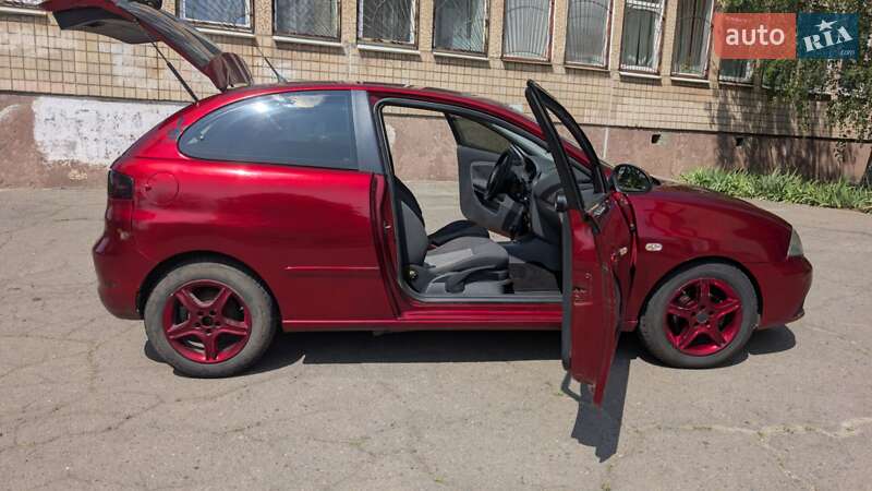 Хетчбек SEAT Ibiza 2006 в Кривому Розі