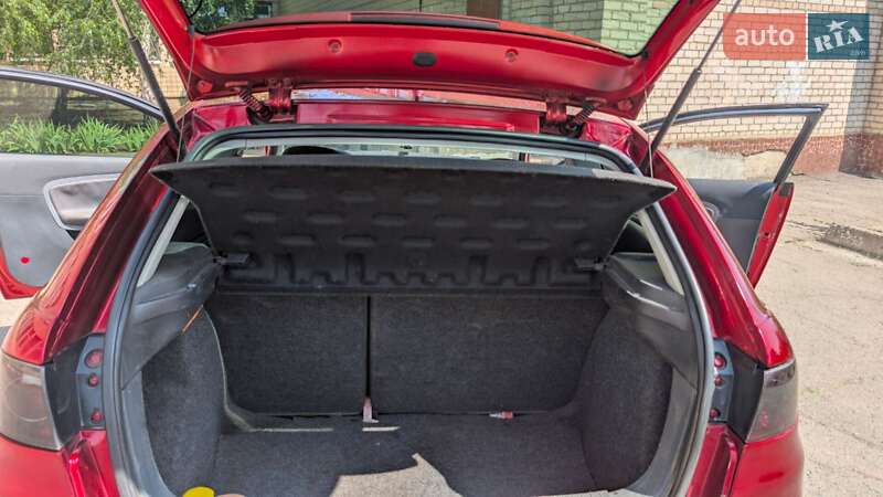 Хетчбек SEAT Ibiza 2006 в Кривому Розі