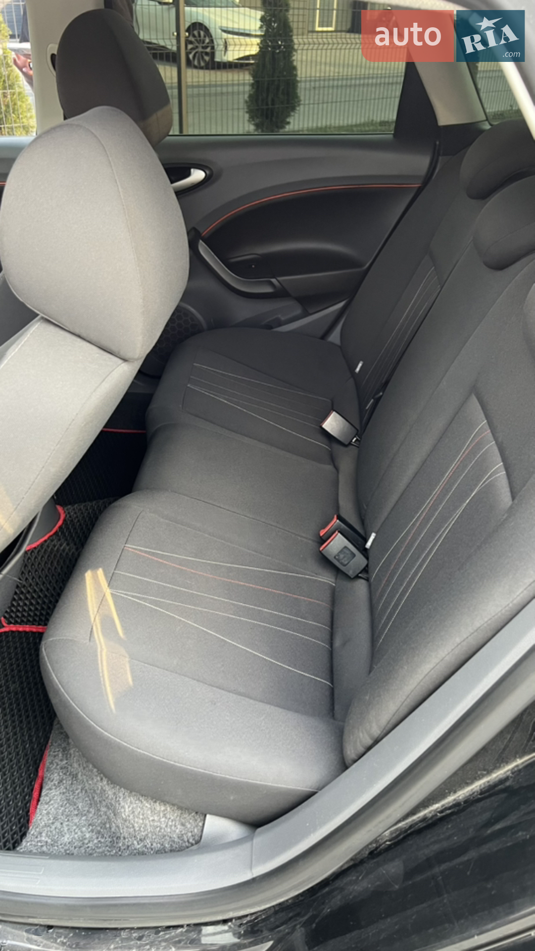2011 SEAT Ibiza - мініатюра 9