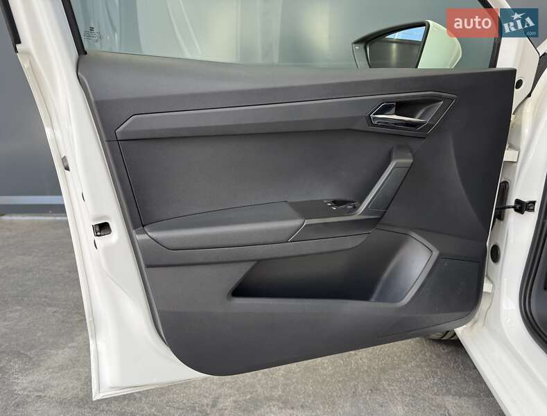 Хэтчбек SEAT Ibiza 2021 в Киеве