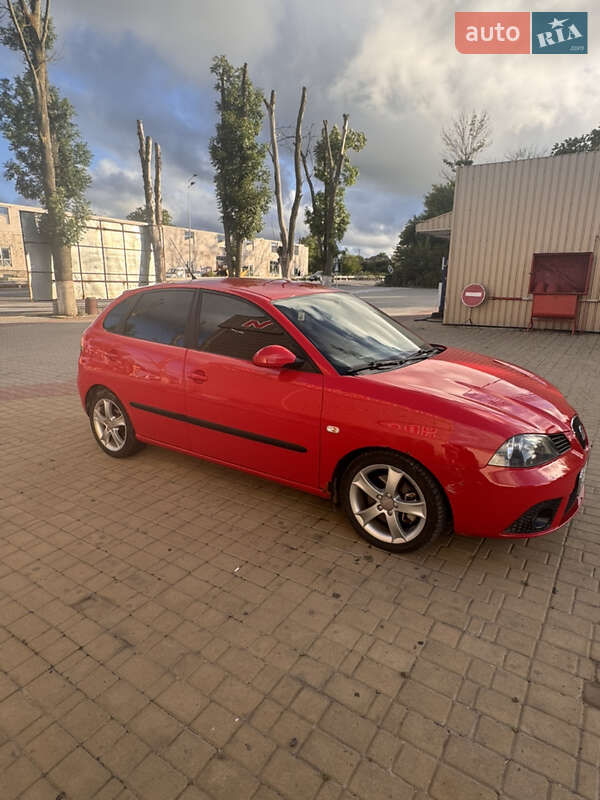 Хэтчбек SEAT Ibiza 2008 в Виннице