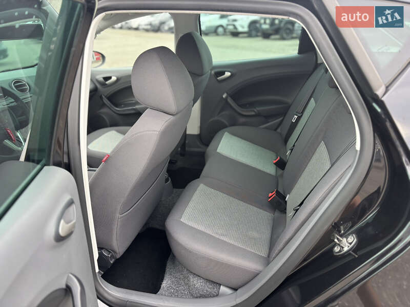 Хэтчбек SEAT Ibiza 2010 в Киеве