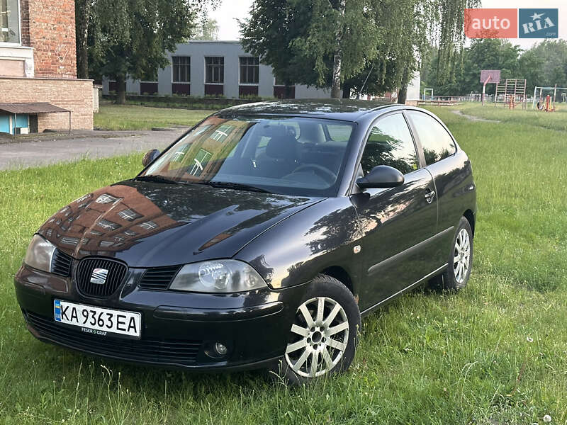 Хэтчбек SEAT Ibiza 2004 в Сумах