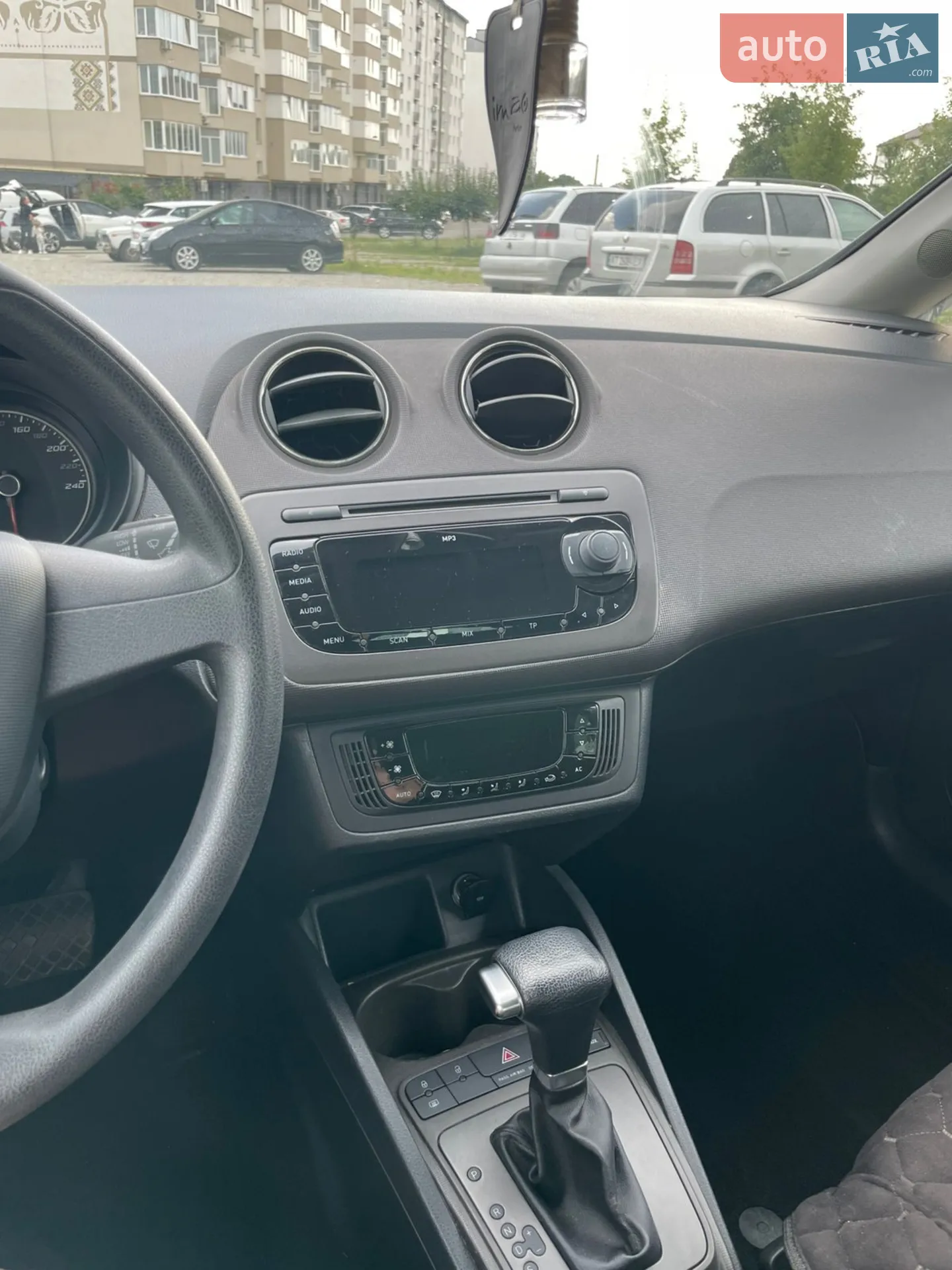 2013 SEAT Ibiza - мініатюра 12