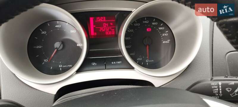 Хэтчбек SEAT Ibiza 2010 в Житомире