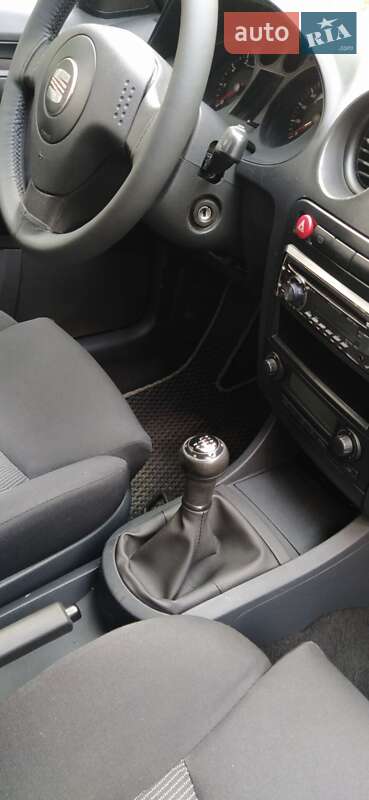 Хэтчбек SEAT Ibiza 2004 в Львове фото 52 Хэтчбек SEAT Ibiza 2004 в Львове