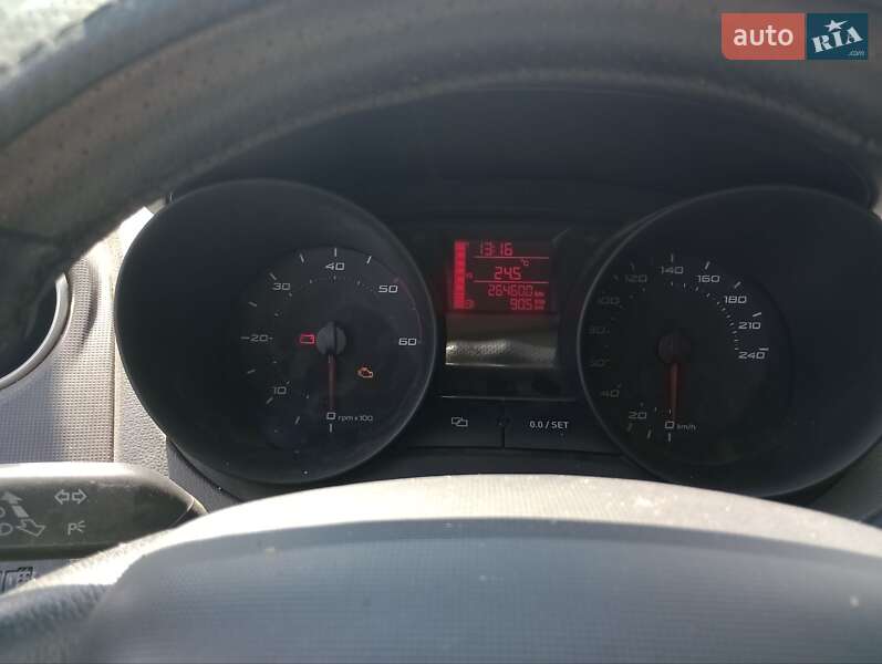 Хэтчбек SEAT Ibiza 2011 в Киеве фото 2 Хэтчбек SEAT Ibiza 2011 в Киеве