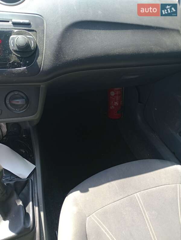 Хэтчбек SEAT Ibiza 2011 в Киеве фото 10 Хэтчбек SEAT Ibiza 2011 в Киеве