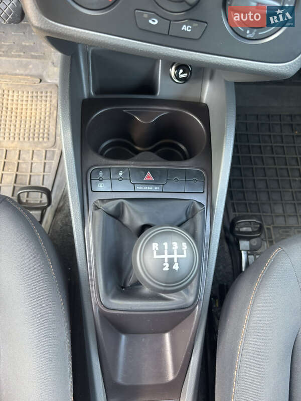 Хэтчбек SEAT Ibiza 2011 в Киеве