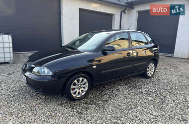 Хэтчбек SEAT Ibiza 2002 в Долине