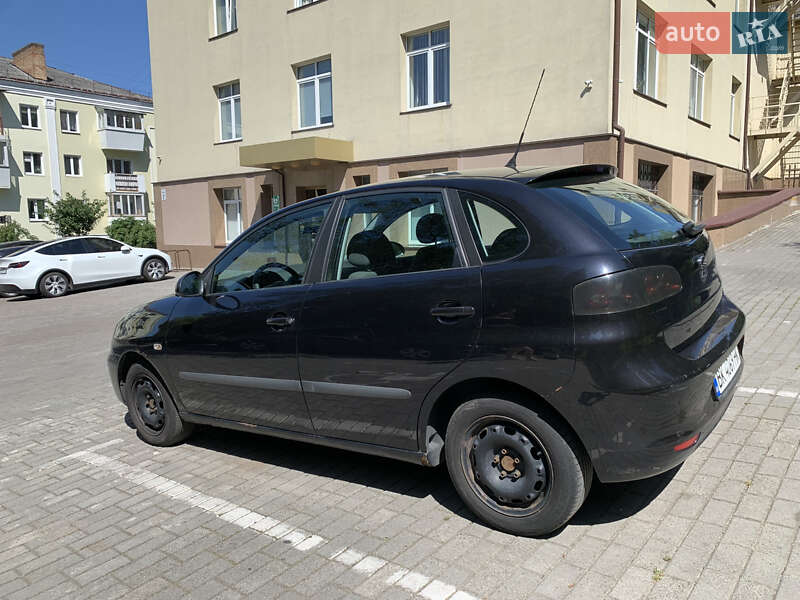 Хетчбек SEAT Ibiza 2007 в Рівному