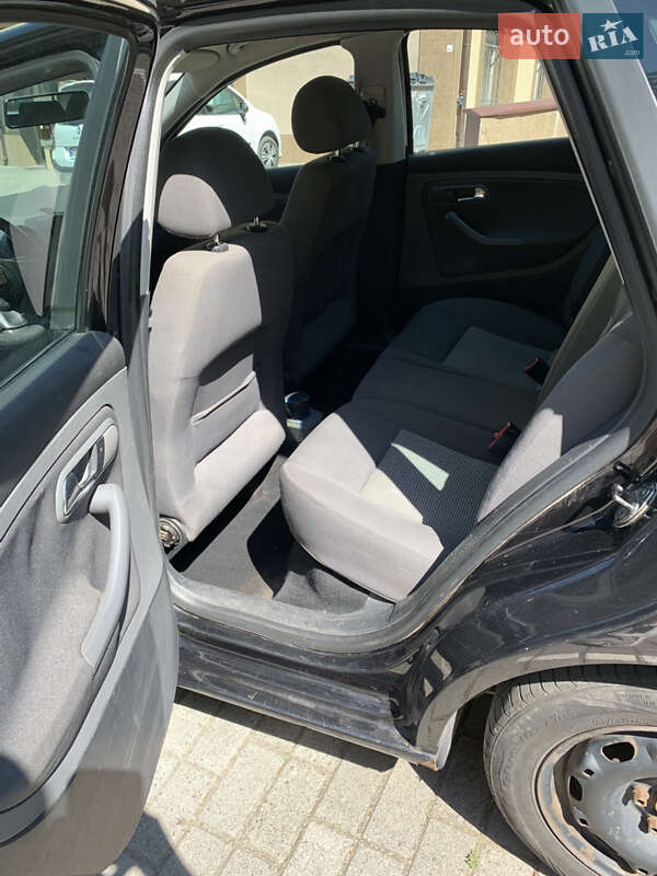 Хетчбек SEAT Ibiza 2007 в Рівному