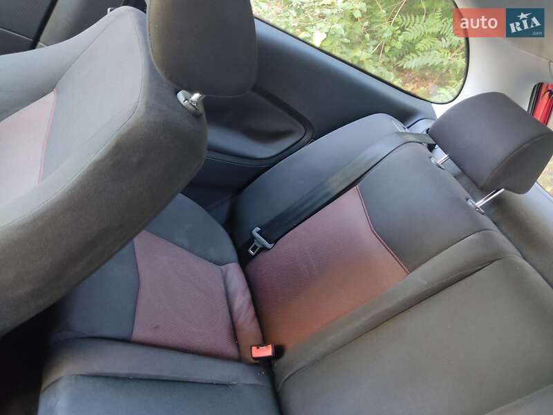 Хетчбек SEAT Ibiza 2007 в Дніпрі