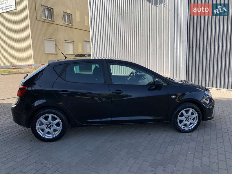 Хетчбек SEAT Ibiza 2010 в Рівному