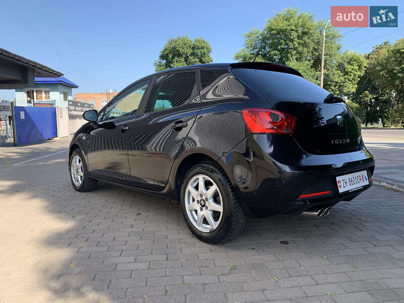 Хетчбек SEAT Ibiza 2010 в Рівному