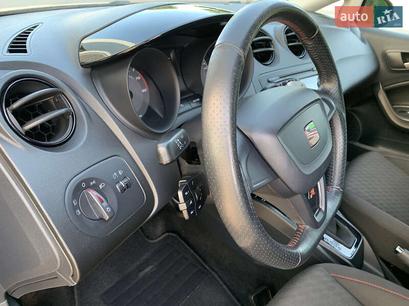 Хетчбек SEAT Ibiza 2010 в Рівному