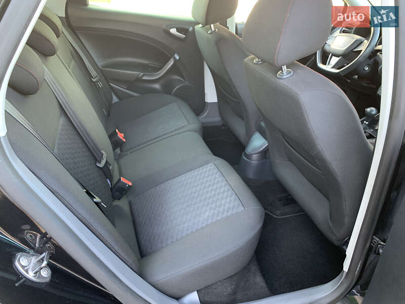 Хетчбек SEAT Ibiza 2010 в Рівному