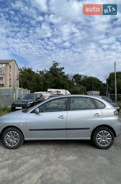 Хэтчбек SEAT Ibiza 2007 в 