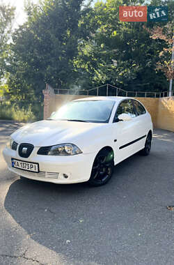 Хэтчбек SEAT Ibiza 2003 в Киеве
