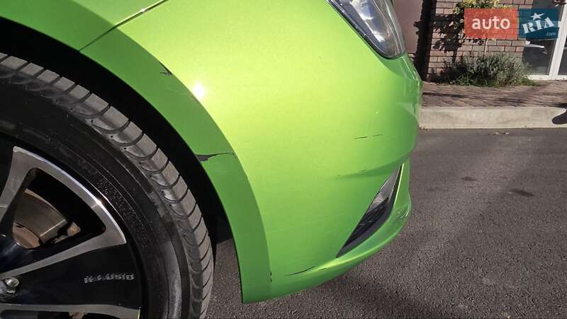 Хэтчбек SEAT Ibiza 2013 в Киеве