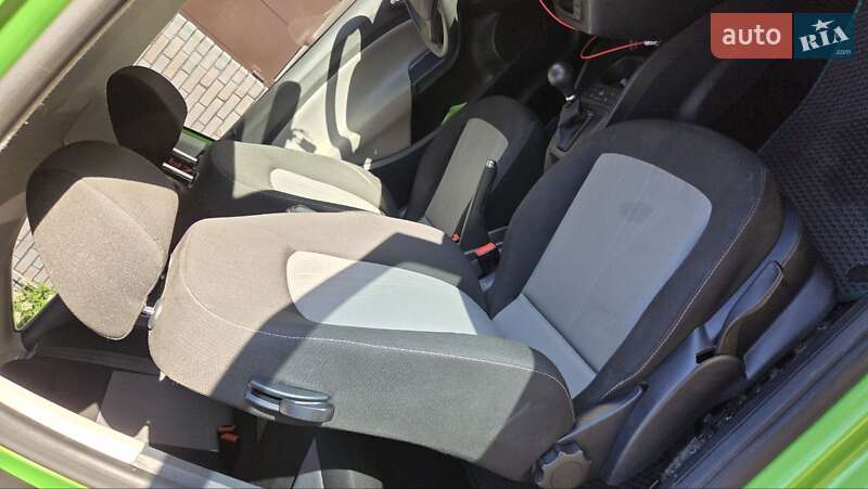 Хэтчбек SEAT Ibiza 2013 в Киеве