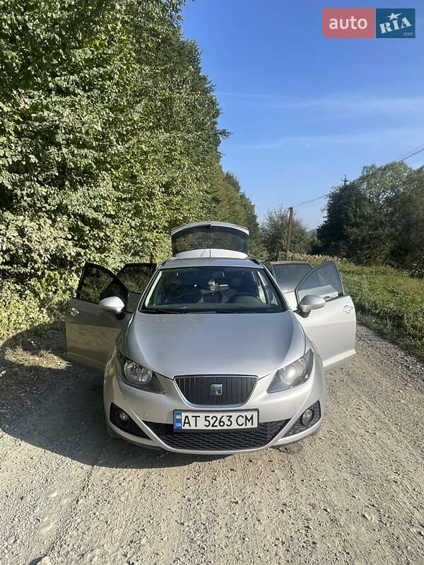 Хэтчбек SEAT Ibiza 2012 в Коломые