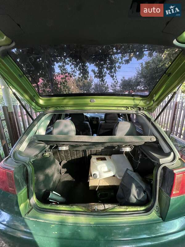 Хетчбек SEAT Ibiza 2000 в Києві