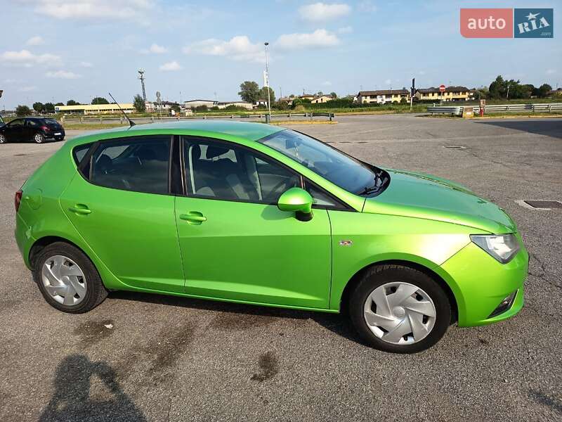 Хетчбек SEAT Ibiza 2013 в Києві фото 2 Хетчбек SEAT Ibiza 2013 в Києві