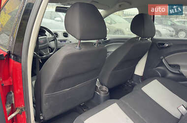 Хэтчбек SEAT Ibiza 2013 в 