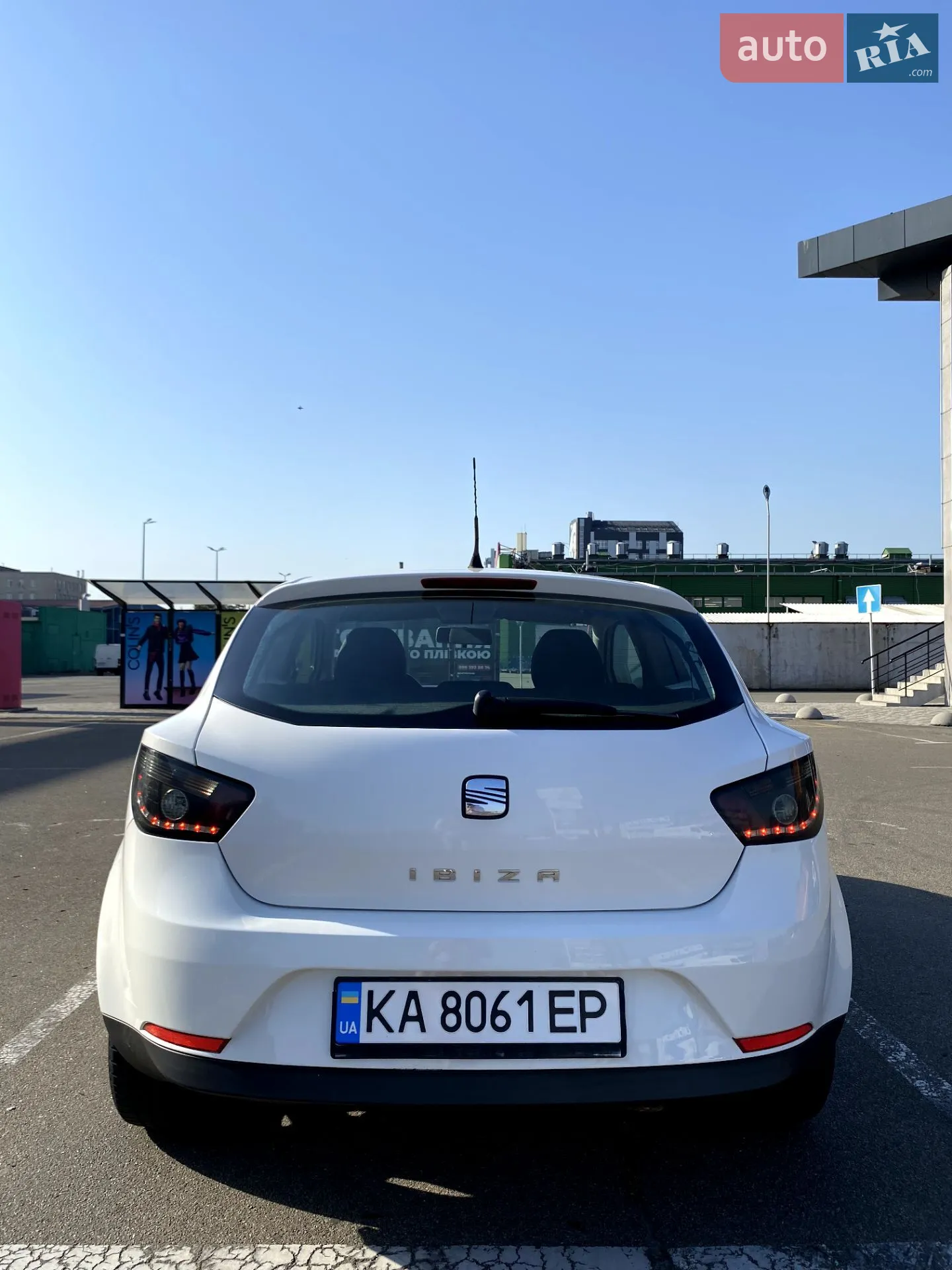 2010 SEAT Ibiza - мініатюра 2