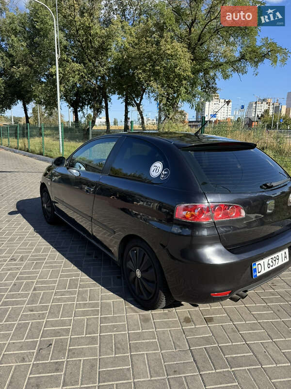 Хетчбек SEAT Ibiza 2008 в Києві